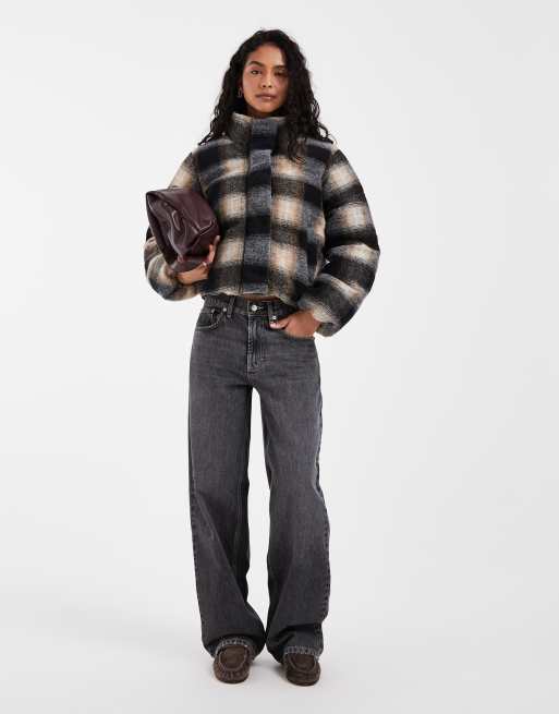 Levi's brynn crop texturedpuffer jacket with check in brown, 3 of 4