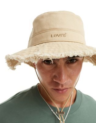 Levi's bucket hat in cream with logo