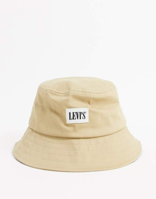 Levi's bucket hat in tan with serif logo | ASOS