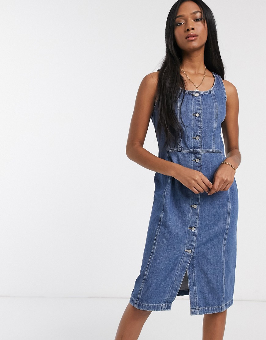 Levi's button denim pinafore dress in mid blue