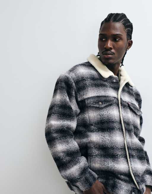 Levi's button up sherpa jacket in dark blue , 2 of 5