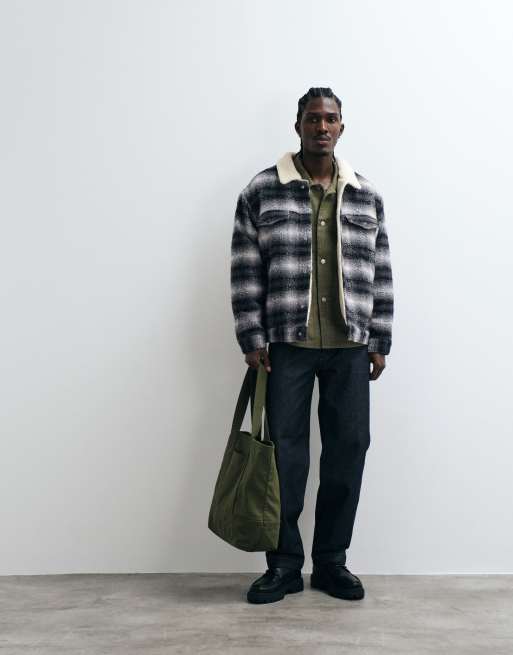 Levi's button up sherpa jacket in dark blue , 3 of 5