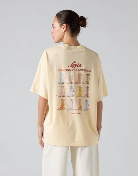 Levi's - Camiseta amarillo pastel de manga corta con estampado gráfico apilado de algodón - view 1