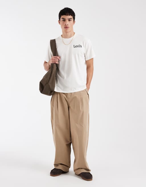 Levi's - camiseta blanca holgada con estampado gráfico en la espalda, 2 de 5