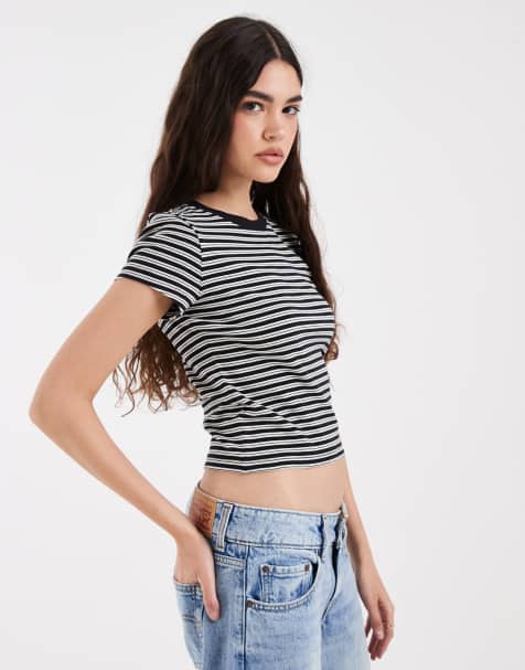 Levi's - Camiseta negra a rayas básica con diseño encogido - view 1