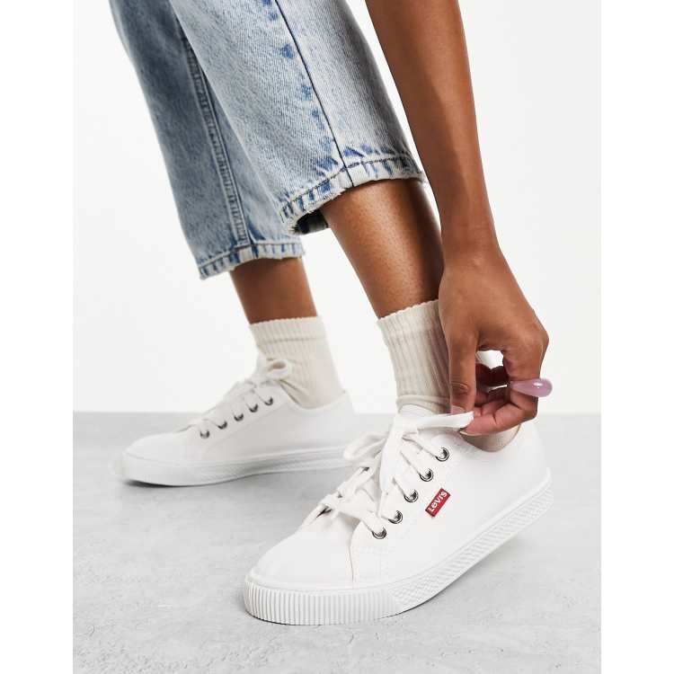 Levis white 2025 canvas shoes