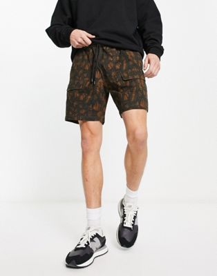 Levi's cargo shorts in brown print with pockets
