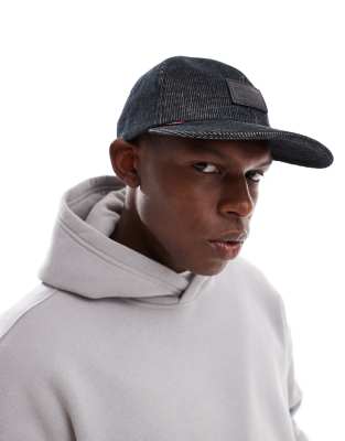 Levi's - Casquette de baseball décontractée style dad en velours côtelé avec écusson logo - Noir