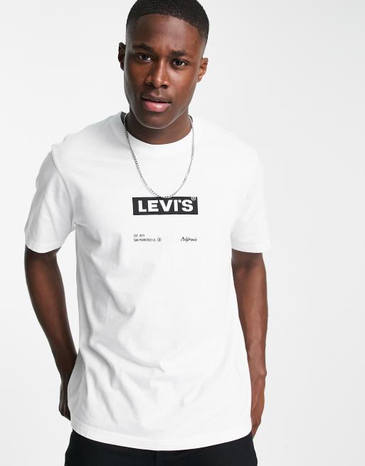 Levi s central boxtab script logo relaxed fit t shirt in white