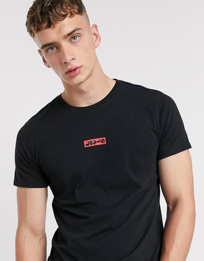 Levi's chest red lazytab logo relaxed fit t-shirt in black