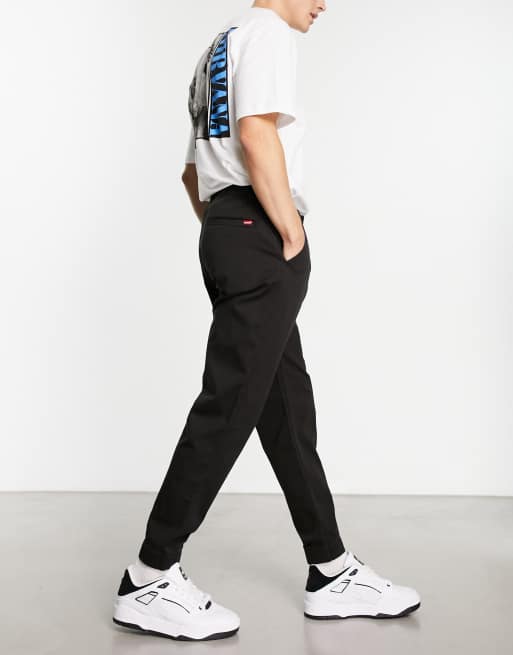 Levi's best sale chino joggers