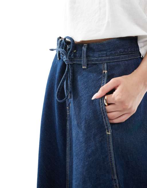 Levi's – Ciemnoniebieska spódnica jeansowa midi, 2 z 5