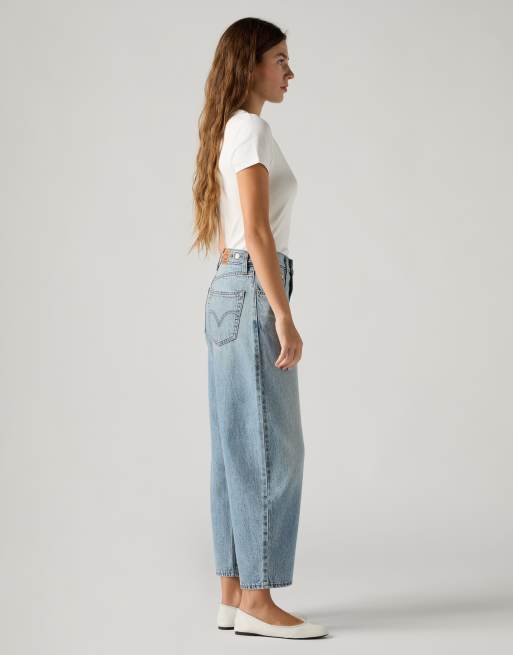 Levi's Cinch taper lightweight jeans in light blue, 4 of 4