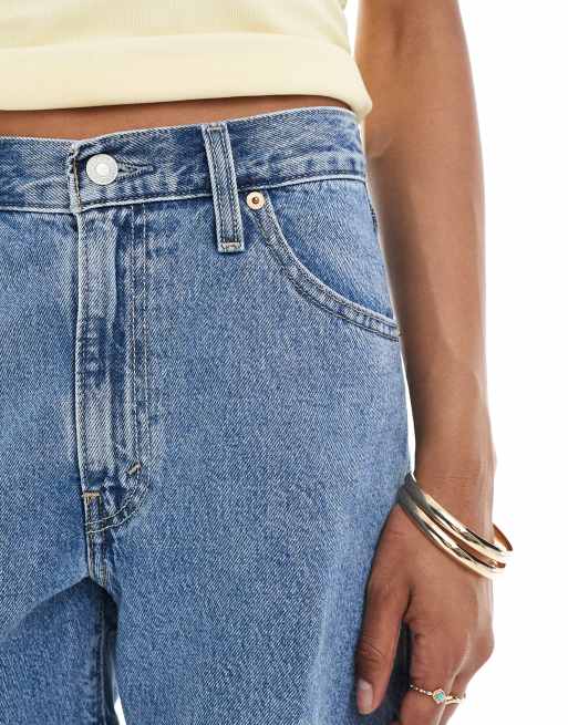 Levi's cinch waist mid-thigh denim shorts in mid wash