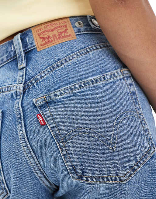 Levi's cinch waist mid-thigh denim shorts in mid wash, 4 of 5