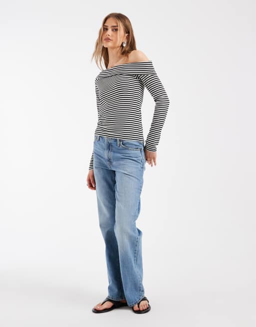 Levi's Clara pull asymétrique à épaules dénudées à rayures noir, 3 de 4