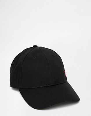 black levis hat