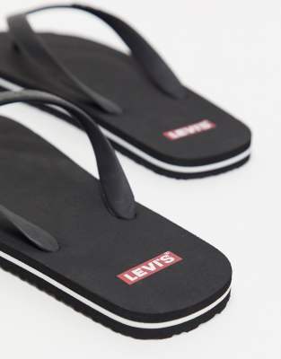 Levi's classic flip flop in black | ASOS