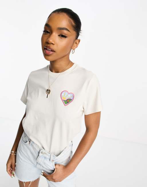 Levi's Classic t-shirt in cream with heart rainbow print