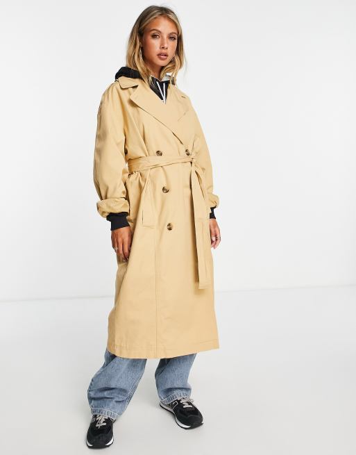 Levi's classic trench in beige |