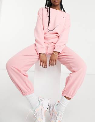 pink sweatshirt and sweatpants set