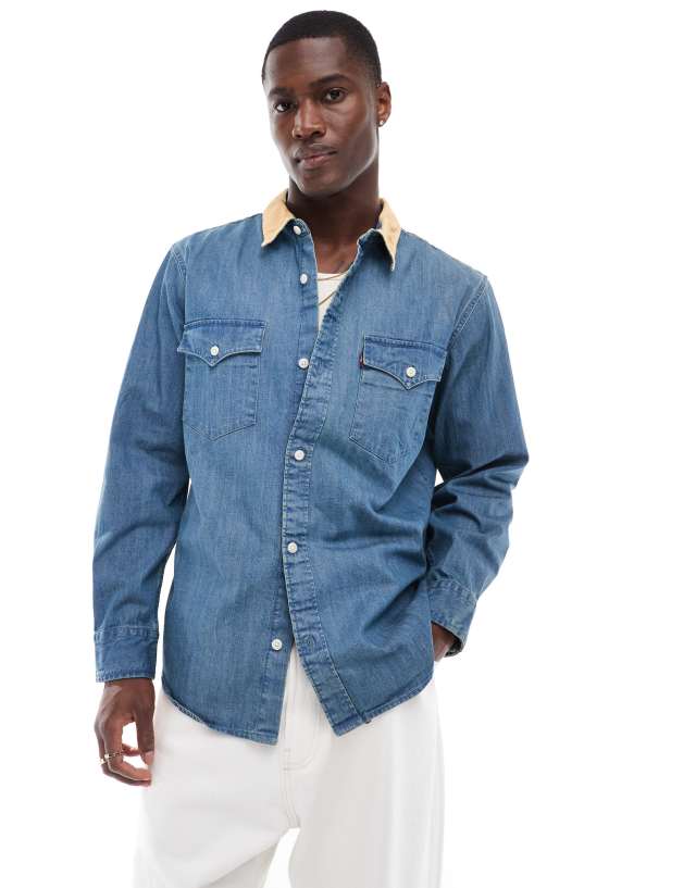 Levi's - contrast collar relaxed fit western denim shirt in mid blue