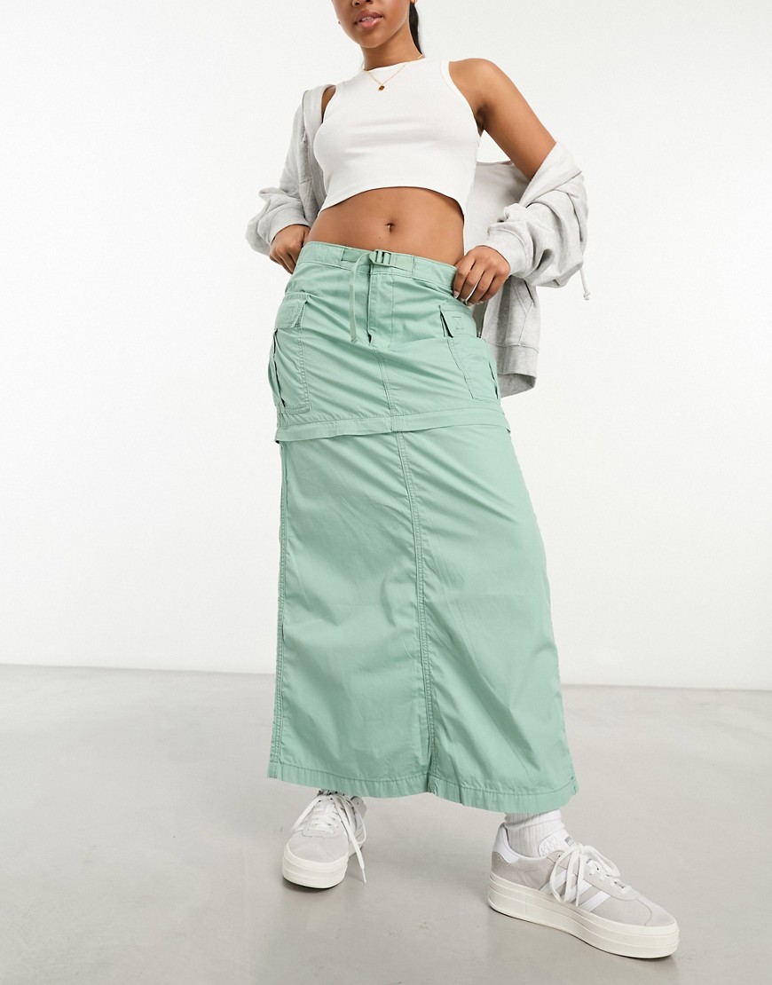 Levi's Convertible cargo skirt in green with pockets