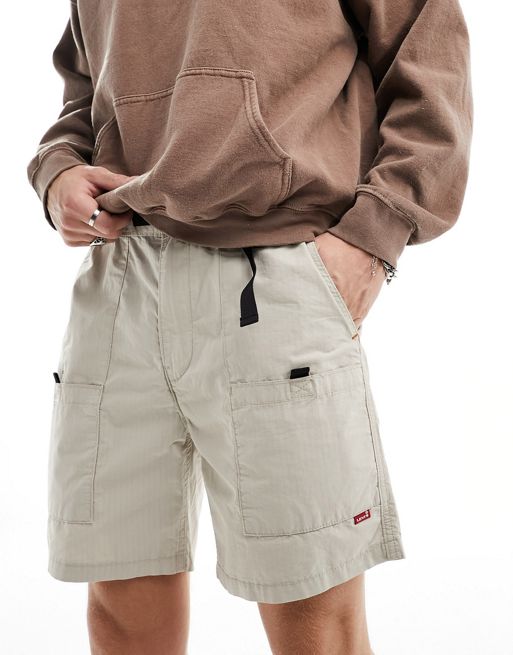 Levi's - Cremehvide utility-shorts med bælte