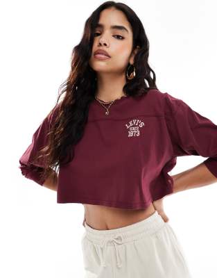 Levi's Levi's crop football logo long sleeve t-shirt in burgundy-Red