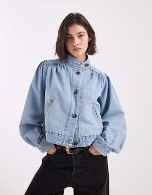 Levis cropped denim funnel neck jacket in light blue