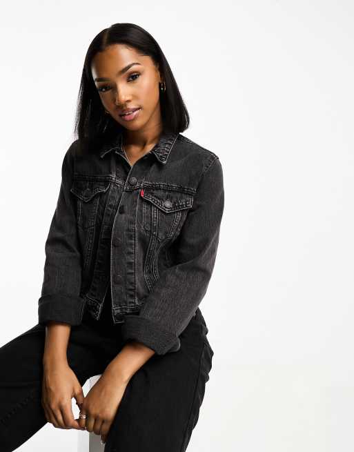 Levi s cropped denim trucker jacket in washed black