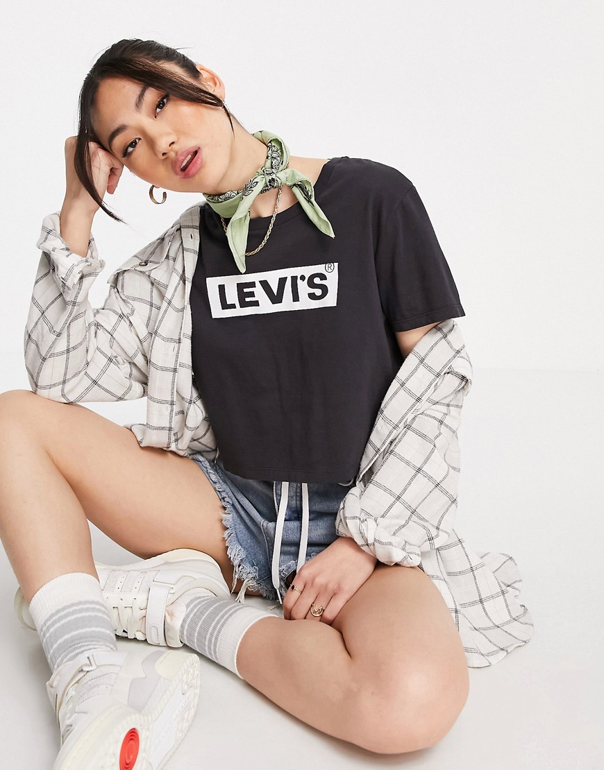 Levi's - Cropped t-shirt med logo i sort