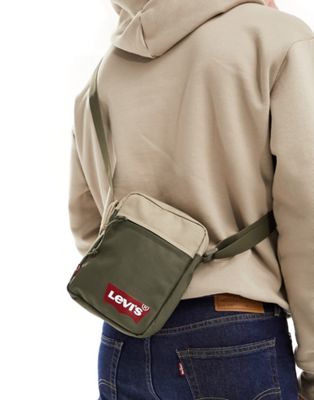 Levi's crossbody bag in khaki with logo