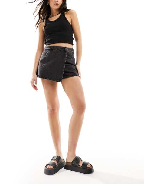Levi's denim skort in black 