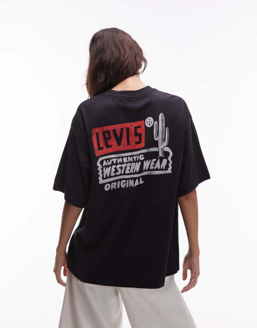 Levi's – Czarny T-shirt oversize z nadrukiem na plecach