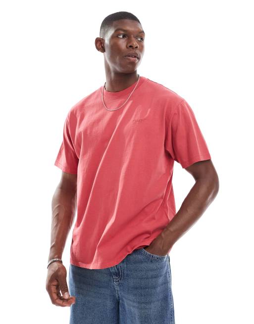 Levi's – Czerwony T-shirt oversize z logo w stylu vintage