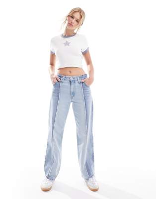 Levi's - Dad-Jeans in Hellblau mit Naht vorne im Baggy-Style