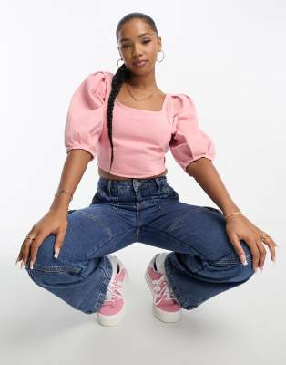 levis pink top