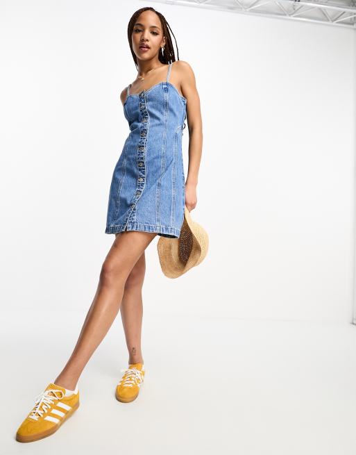 Levi's denim body dress in mid blue wash