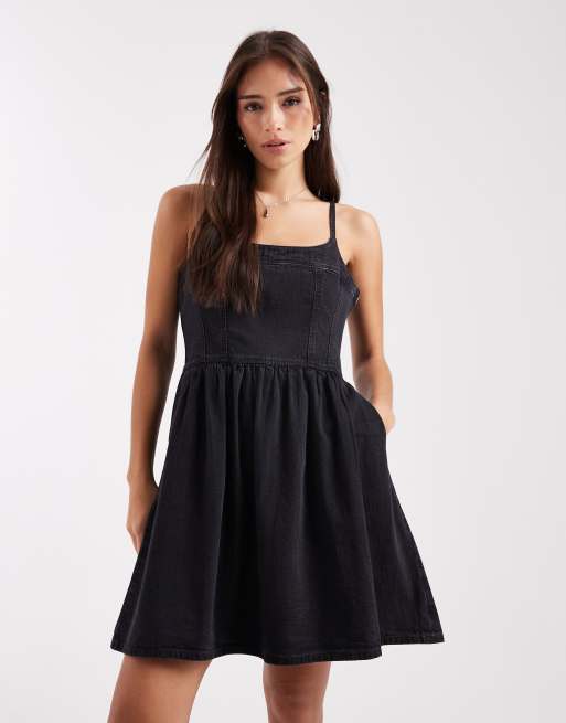 Levi's denim mini dress in black , 4 of 4