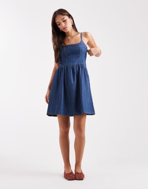 Levi's denim mini dress in indigo blue , 3 of 4