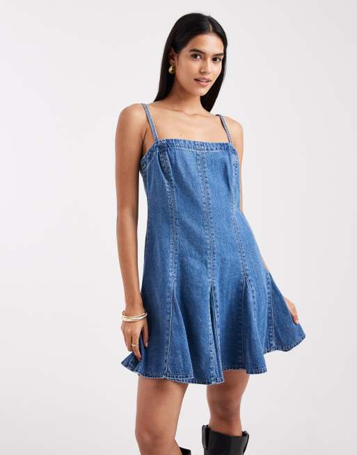 Levi's denim pleated mini dress in mid blue, 3 of 4