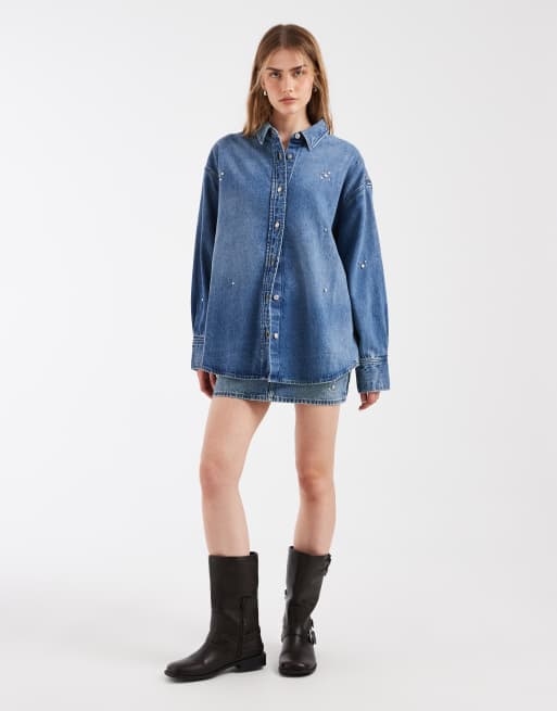 Levi's denim shirt with emoidey detail in mid blue , 3 of 4