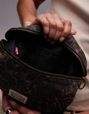 Levi's Devon Crossbody Bag In Brown