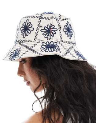 LEVI'S DEVON EMBROIDERED BUCKET HAT 