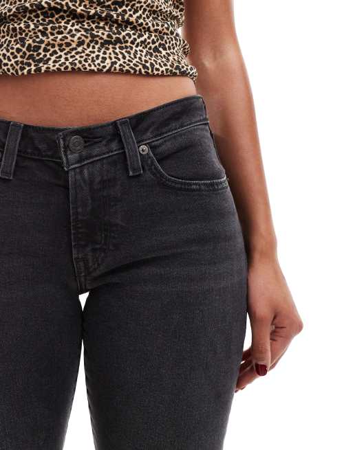Levi's – Dopasowane jeansy o bardzo niskim kroju w spranym czarnym kolorze, 4 z 5