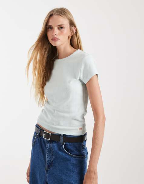 Levi's – Dry Goods – Knapp geschnittenes Pointelle-T-Shirt in Blassblau - view 1