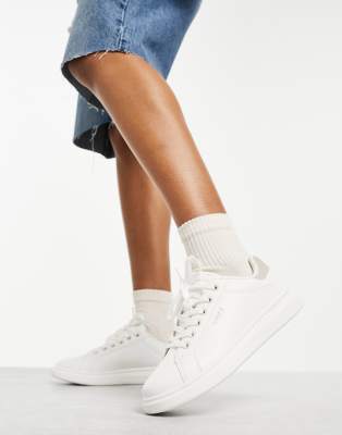Levi's Levi's Ellis leather trainer in white with logo