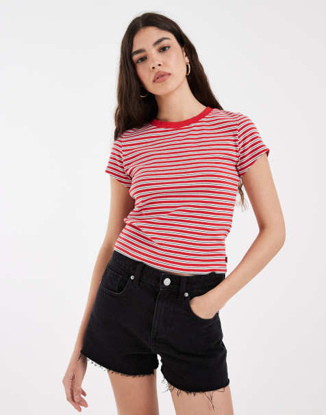 Levi's – Essential – Knapp geschnittenes T-Shirt in Rot gestreift - view 1