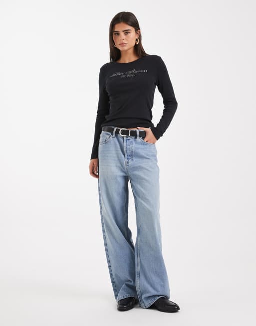 Levi's essential long sleeve t-shirt with glitter logo in black, 2 of 4